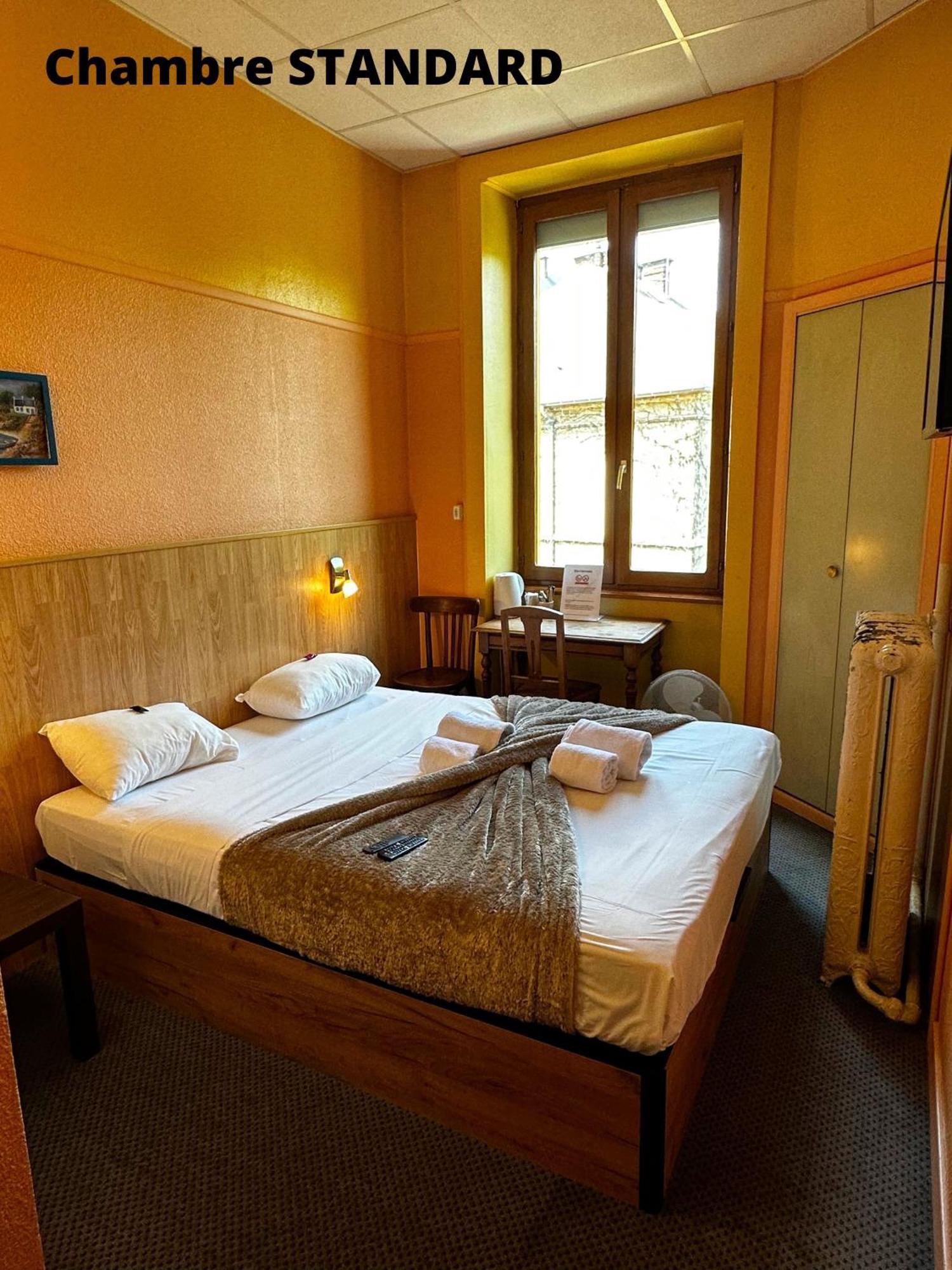 Hotel Terminus - Pizzeria Pizz'A Gogo - Salle De Sport - Face A La Gare Lons-le-Saunier Eksteriør bilde