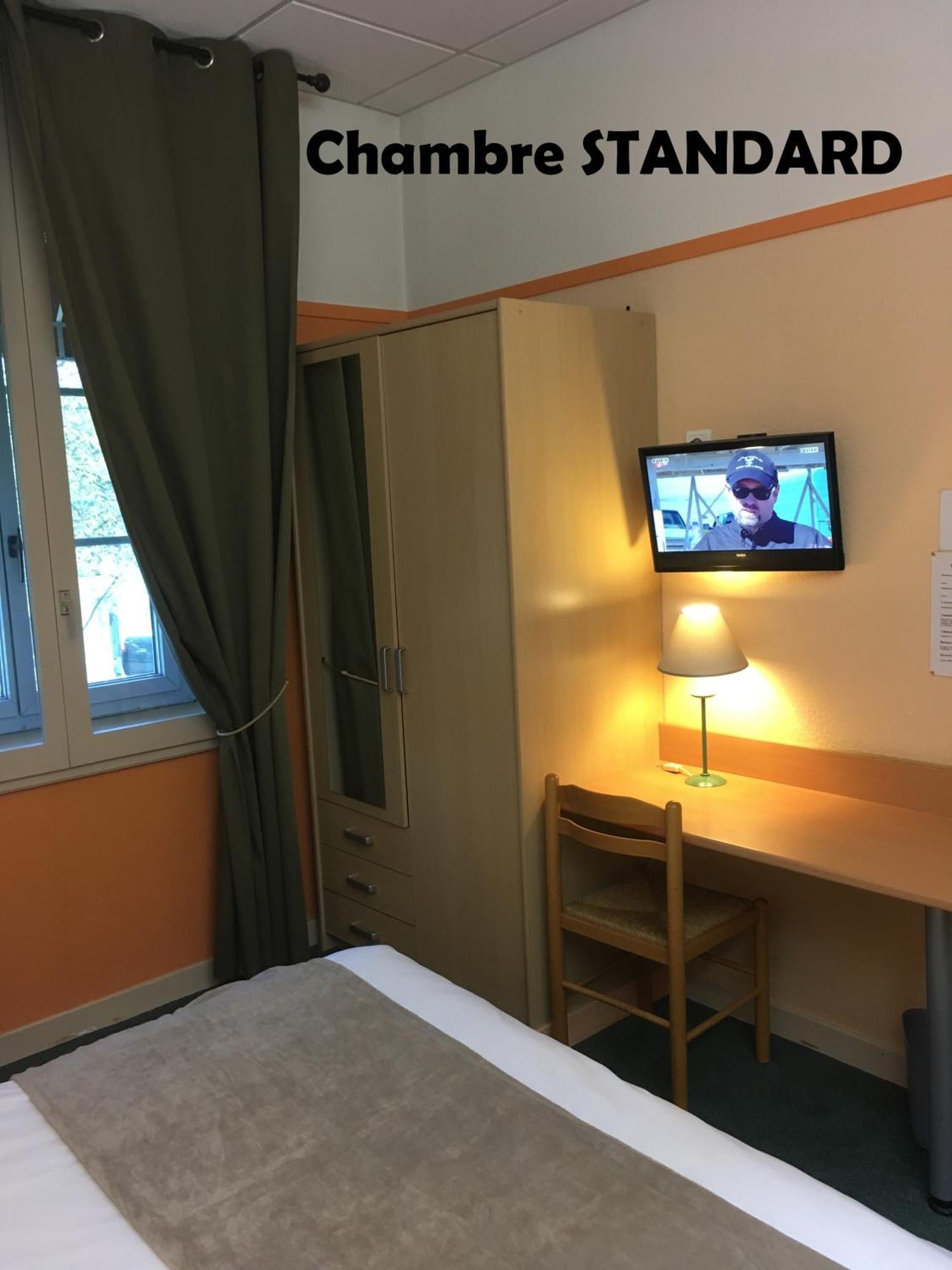 Hotel Terminus - Pizzeria Pizz'A Gogo - Salle De Sport - Face A La Gare Lons-le-Saunier Eksteriør bilde