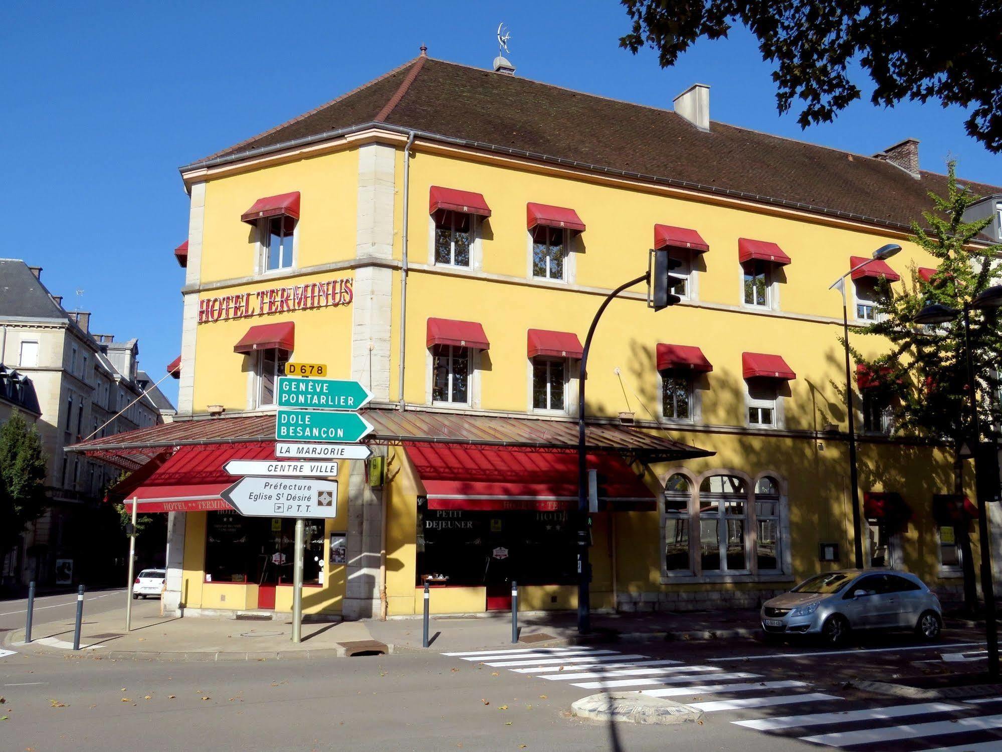 Hotel Terminus - Pizzeria Pizz'A Gogo - Salle De Sport - Face A La Gare Lons-le-Saunier Eksteriør bilde