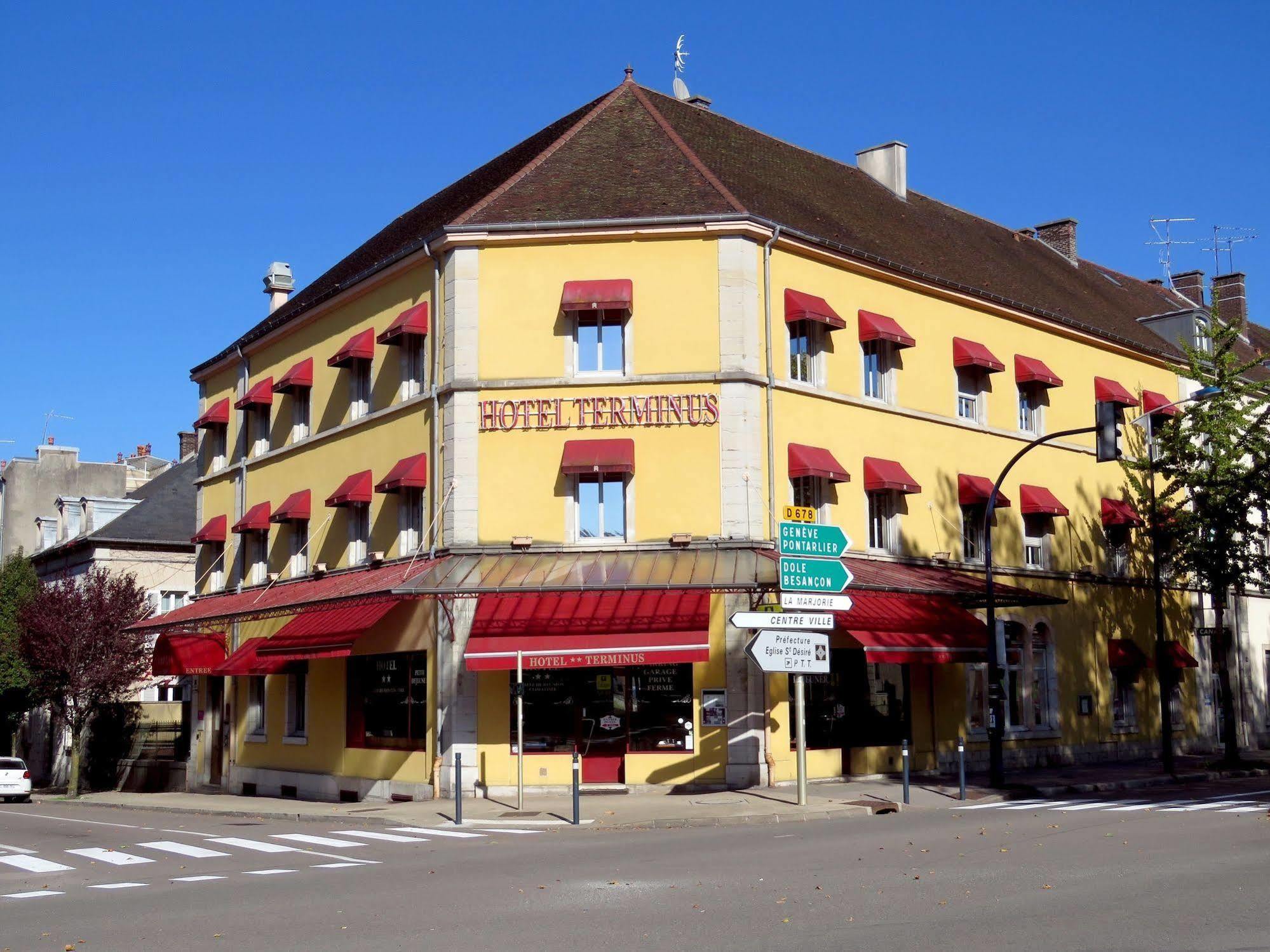 Hotel Terminus - Pizzeria Pizz'A Gogo - Salle De Sport - Face A La Gare Lons-le-Saunier Eksteriør bilde